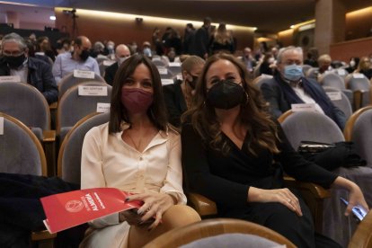 Vanesa Lidueña y María Núñez.