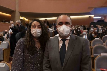 María Monteagud, coordinadora del IAM, y Rafael Ángel Pasamontes, delegado de Igualdad.