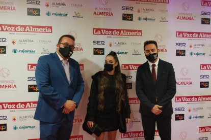 Montse Sánchez con Olivier Martínez y Ricardo Céspedes.