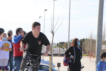 Los asistentes disfrutando de la pista.