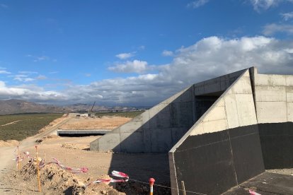 Trabajos entre Níjar y los túneles tapiados en Los Arejos.