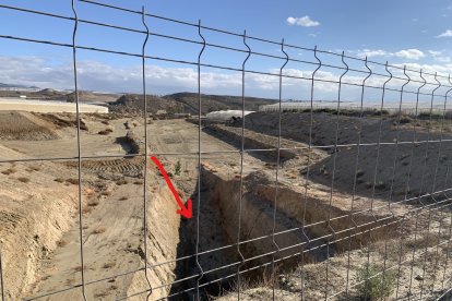 Vallas en la zona de Níjar.