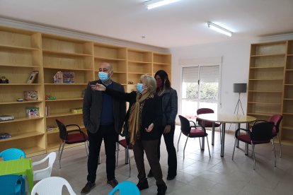 Domingo Fernández muestra las instalaciones al resto de representantes