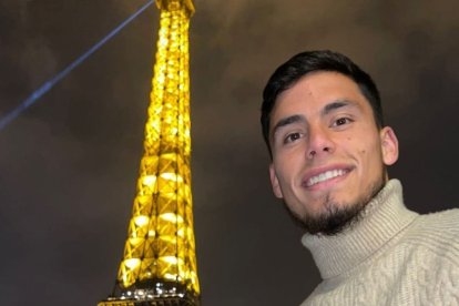 El argentino Robertone en París.