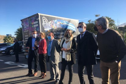 Alcaldes de la zona y otros cargos, en Viator esta tarde.