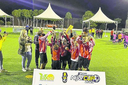 La Cañada Atlético celebrando tras ganar en benjamín segundo año.