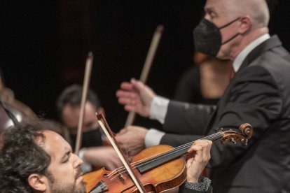 El violista Jesús Reina