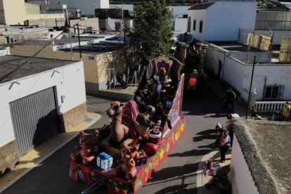 Sus Majestades visitando los barrios de Berja esta mañana.