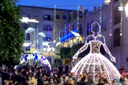 Gadorenses esperando la llegada de los Reyes Magos.