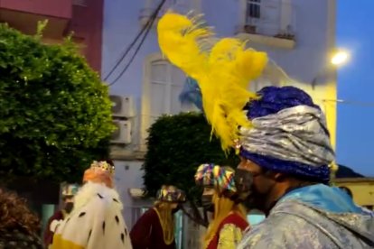 Reparto de regalos en Gádor.