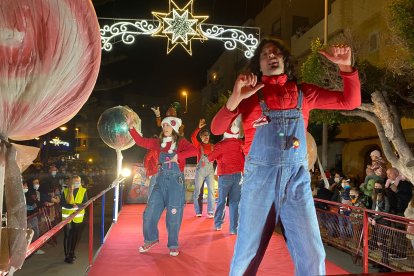 La Cabalgata de los Reyes Magos por las calles de Roquetas de Mar.