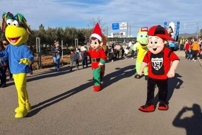 Los pequeños nijareños disfrutaron de su cabalgata.