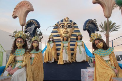 LA temática egipcia no faltó en Vera.