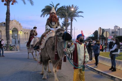 Los camellos pasearon a Los Reyes Magos en Vera.