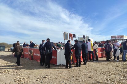 La Hermandad de la Macarena instaló su ambigú en la playa de Torregarcía.