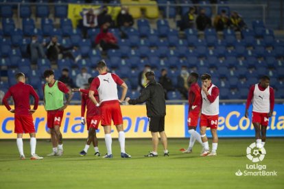 Calentamiento del Almería.