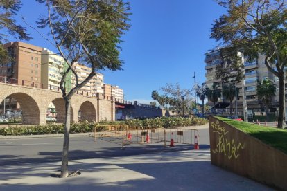 Señalización en la rotonda del Cable Inglés.