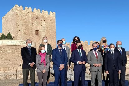 Posan juntos los miembros del Consejo de Gobierno.