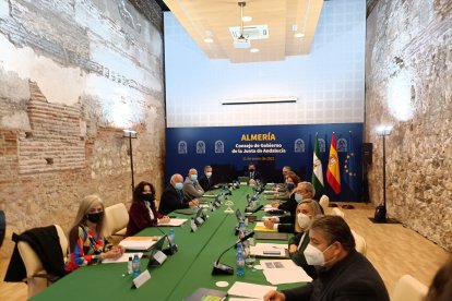 La reunión se celebra este martes en la Alcazaba.