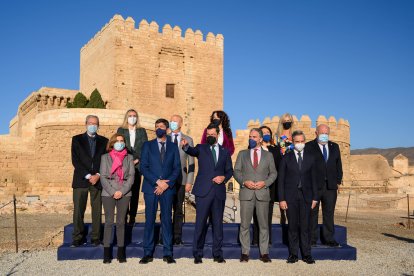 Los miembros del Consejo de Gobierno, en la Alcazaba de Almería.