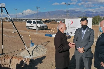 Gabriel Amat, Juanma Moreno y Jesús Aguirre.