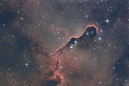 La nebulosa trompa de elefante a través del telescopio