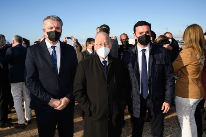 Gabriel Amat, alcalde de Roquetas, y Javier Aureliano García, presidente de Diputación.
