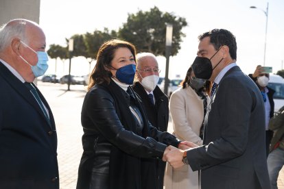 Llegada de Juanma Moreno.