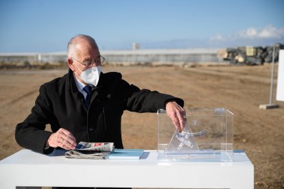 Amat introduce las monedas de curso legal.