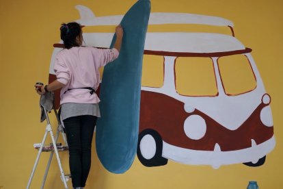 Mural de una caravana realizado por Tati.