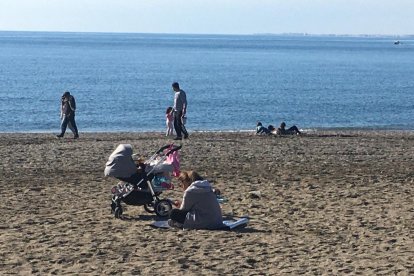 Disfrutando de un domingo soleado en la capital.