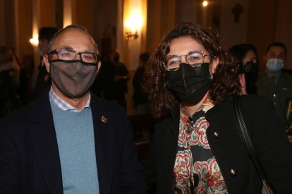 Enrique Marín y su hija María del Mar, hermana mayor de la cofradía del Prendimiento. Dos generaciones al servicio de la Iglesia y de la Semana Santa.