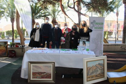 Visita a uno de los puestos.