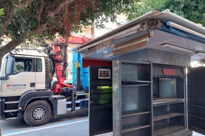 Los quioscos cerrados desaparecen de las calles de la ciudad.