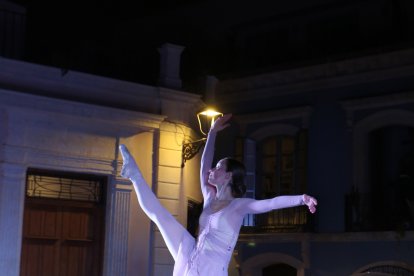 Claudia Ruiz durante su actuación con una obra de Tchaikovsky