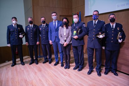 Las autoridades que han participado en el acto.