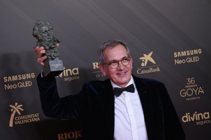 Balter Gallart posa con su Goya.