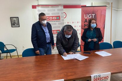 Colega Almería apoya a los sindicatos.
