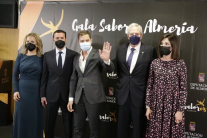 María Luisa Cruz, Javier A. García, David Bisbal, José Carmelo Jorge y Ana Lourdes Ramírez.