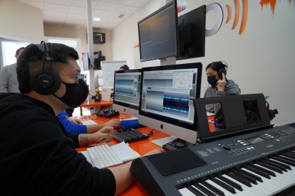 Las instalaciones cuentan con espacios más amplios para el trabajo de los alumnos.