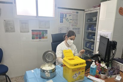 Los sanitarios siguen con su labor encomiable.