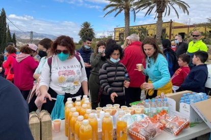 Un buen desayuno con zumo de naranja.