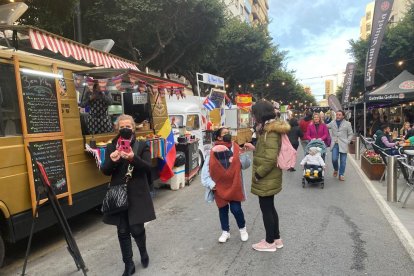 El Campeonato del Mundo de Foodtrucks animará el Paseo durante el puente.