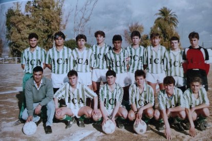 Con ropa de calle con el Huércal.