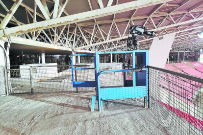 La cámara del VAR en el techo de un nuevo palco.