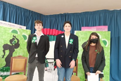 Los alumnos Francisco Sánchez, Roberto Tagliamonte y Nagore Freites, en representación de todos sus compañeros, han expuesto sus ideas.