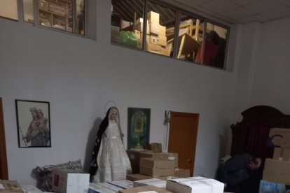 Cajas con material donado por los almerienses con destino a Ucrania.