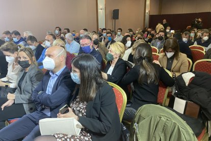 Alcaldes y concejales se han dado cita en el acto político interno del PP.