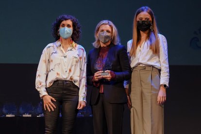 Reconocimiento a la vicerrectora de Estudiantes, Igualdad e Inclusión de la UAL, Maribel Ramírez.