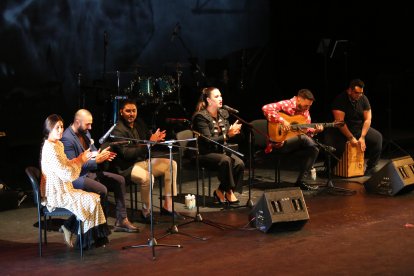 El cuadro flamenco de Antonio de Quero intrepretó una bulería y un baile por alegrías.